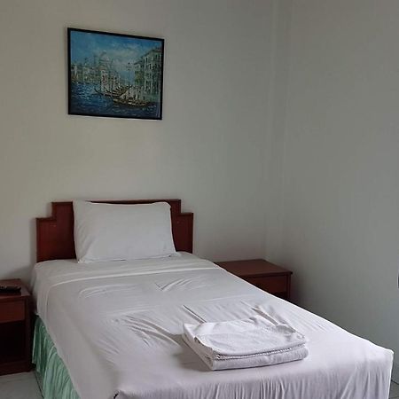 Welcome Inn Hotel @ Karon Beach. Single Room From Only 500 Baht Пхукет Екстер'єр фото