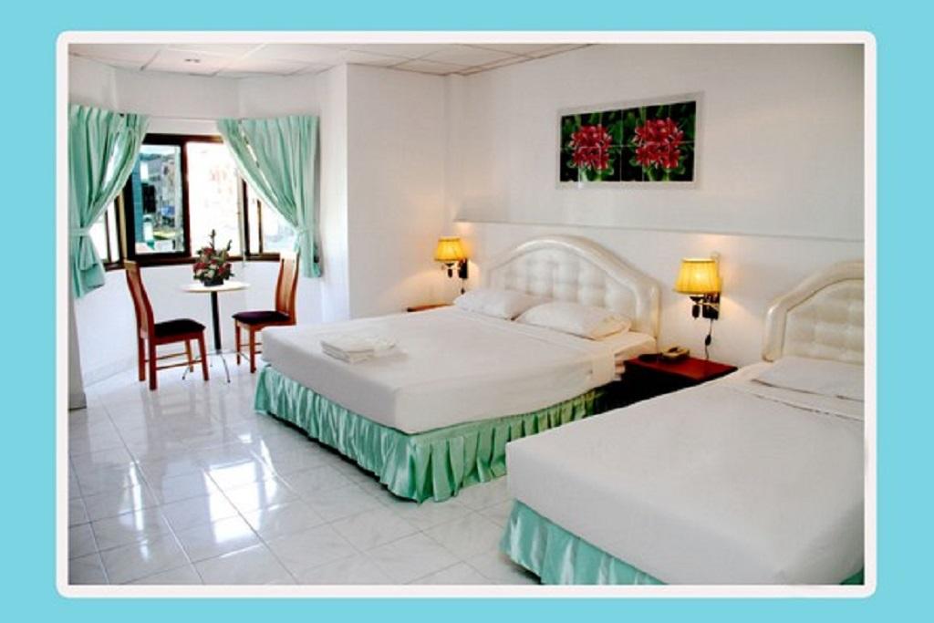 Welcome Inn Hotel @ Karon Beach. Single Room From Only 500 Baht Пхукет Екстер'єр фото