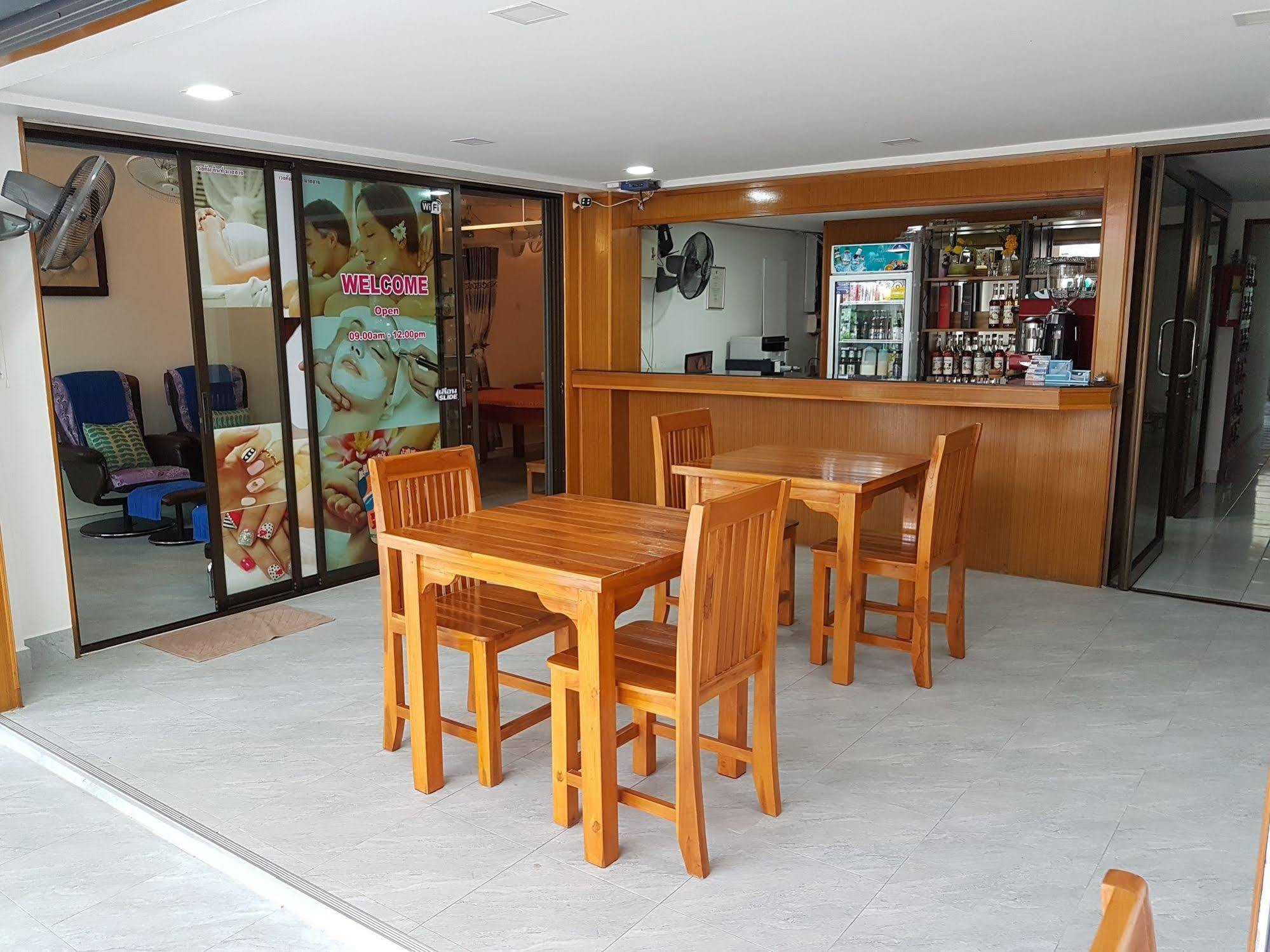 Welcome Inn Hotel @ Karon Beach. Single Room From Only 500 Baht Пхукет Екстер'єр фото