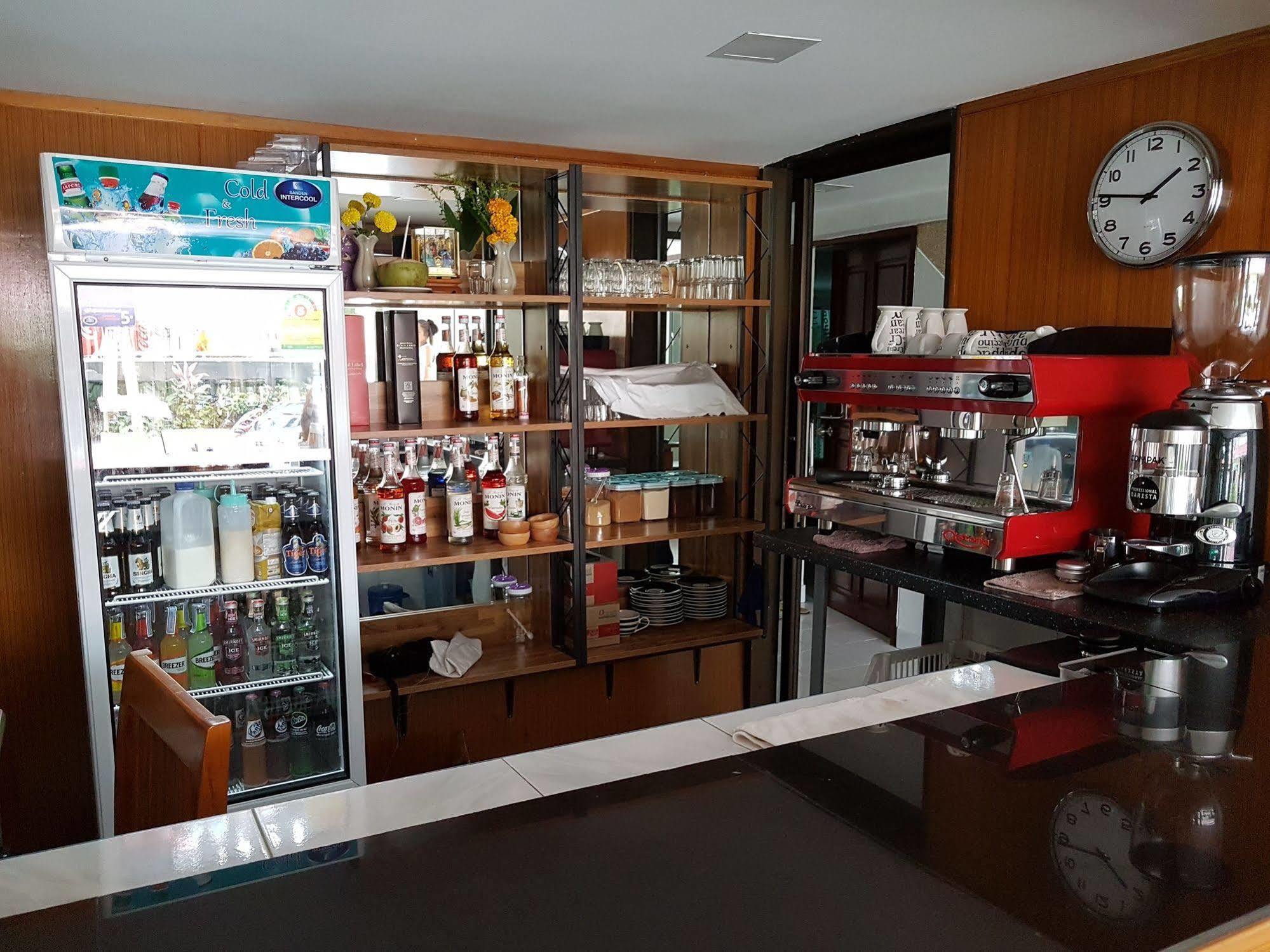 Welcome Inn Hotel @ Karon Beach. Single Room From Only 500 Baht Пхукет Екстер'єр фото