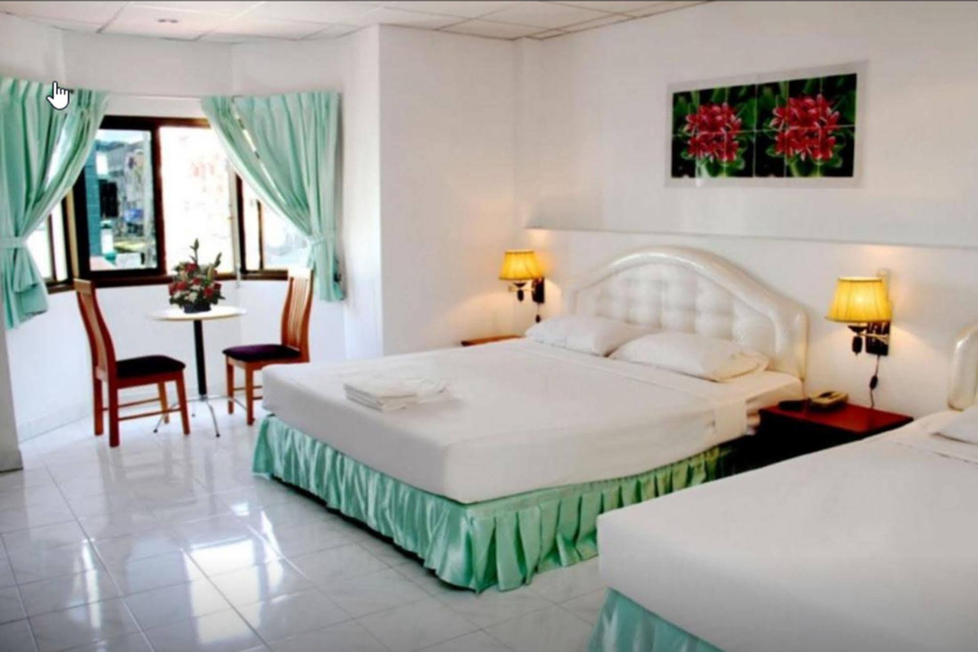 Welcome Inn Hotel @ Karon Beach. Single Room From Only 500 Baht Пхукет Екстер'єр фото