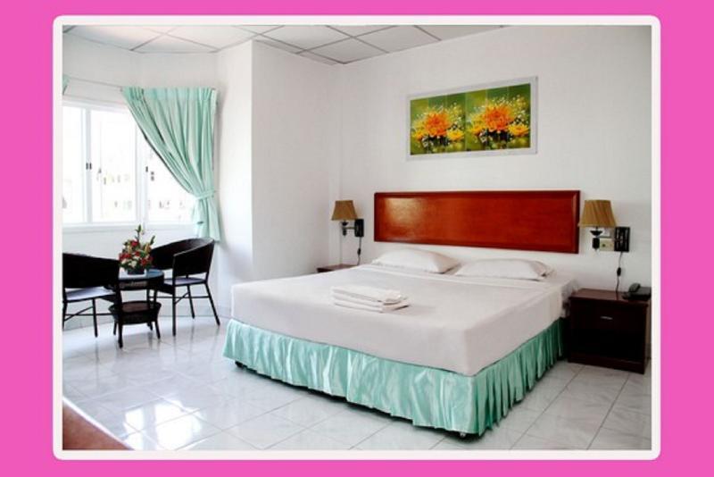 Welcome Inn Hotel @ Karon Beach. Single Room From Only 500 Baht Пхукет Екстер'єр фото