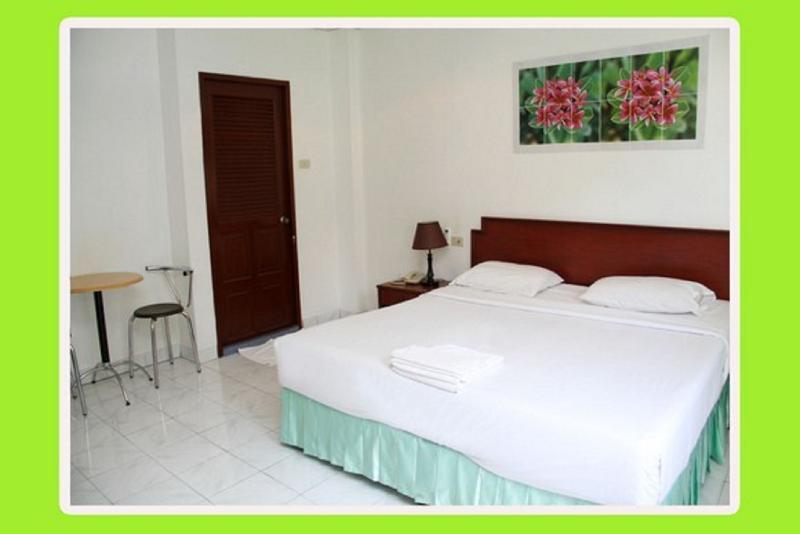 Welcome Inn Hotel @ Karon Beach. Single Room From Only 500 Baht Пхукет Екстер'єр фото