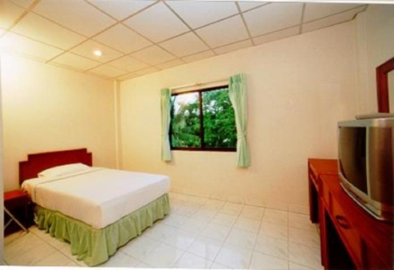 Welcome Inn Hotel @ Karon Beach. Single Room From Only 500 Baht Пхукет Екстер'єр фото